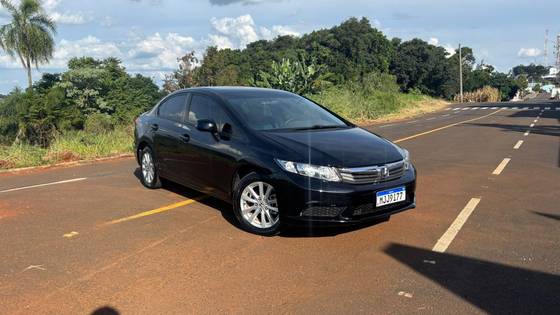 HONDA CIVIC 1.8 LXS 16V FLEX 4P MANUAL